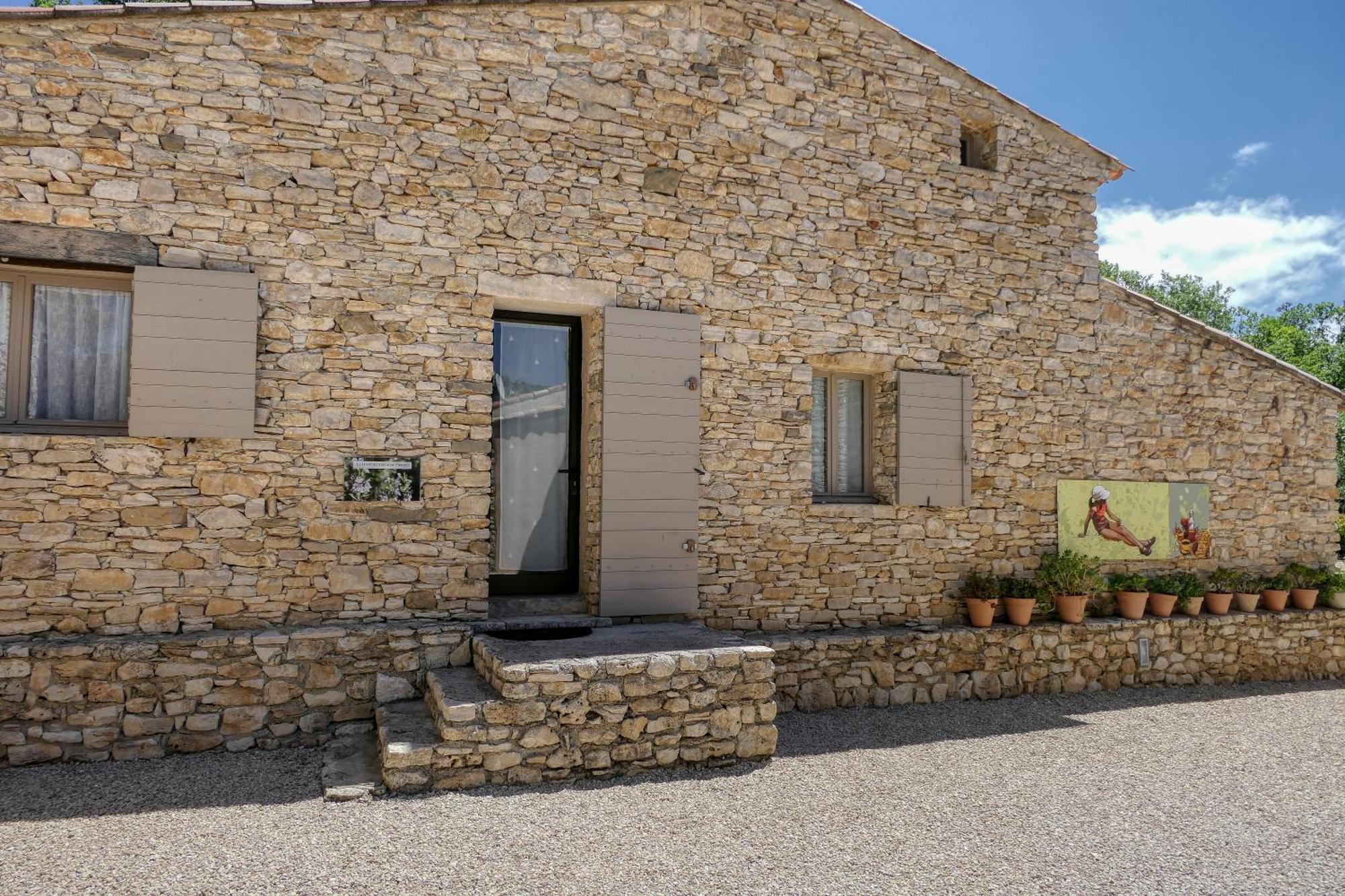 Le Hameau Fleur De Pierres , Chambre , Gite Et Table D'Hotes Murs  Εξωτερικό φωτογραφία