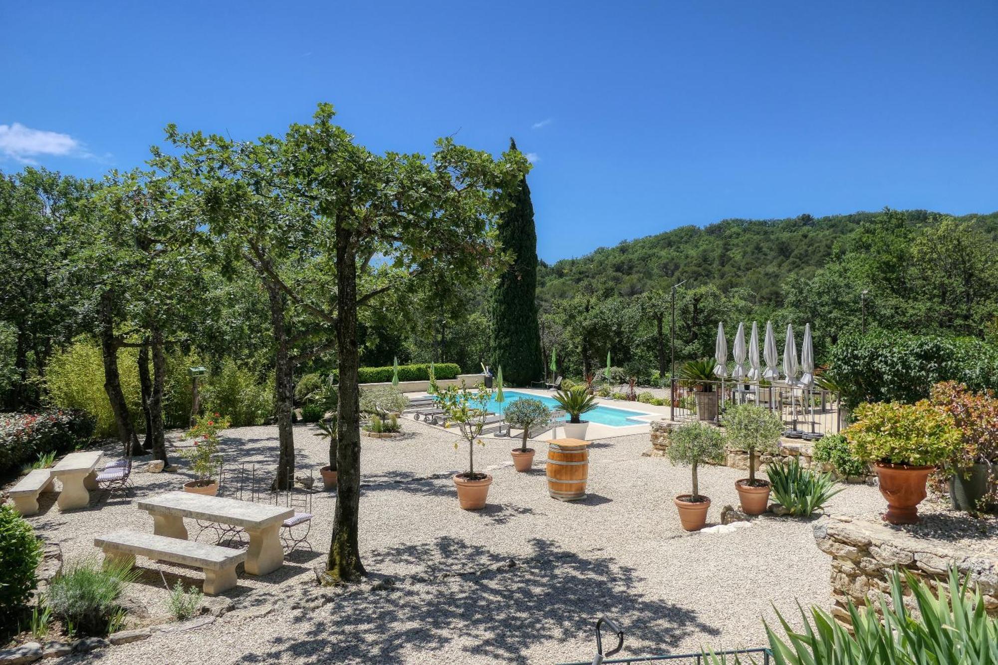 Le Hameau Fleur De Pierres , Chambre , Gite Et Table D'Hotes Murs  Εξωτερικό φωτογραφία