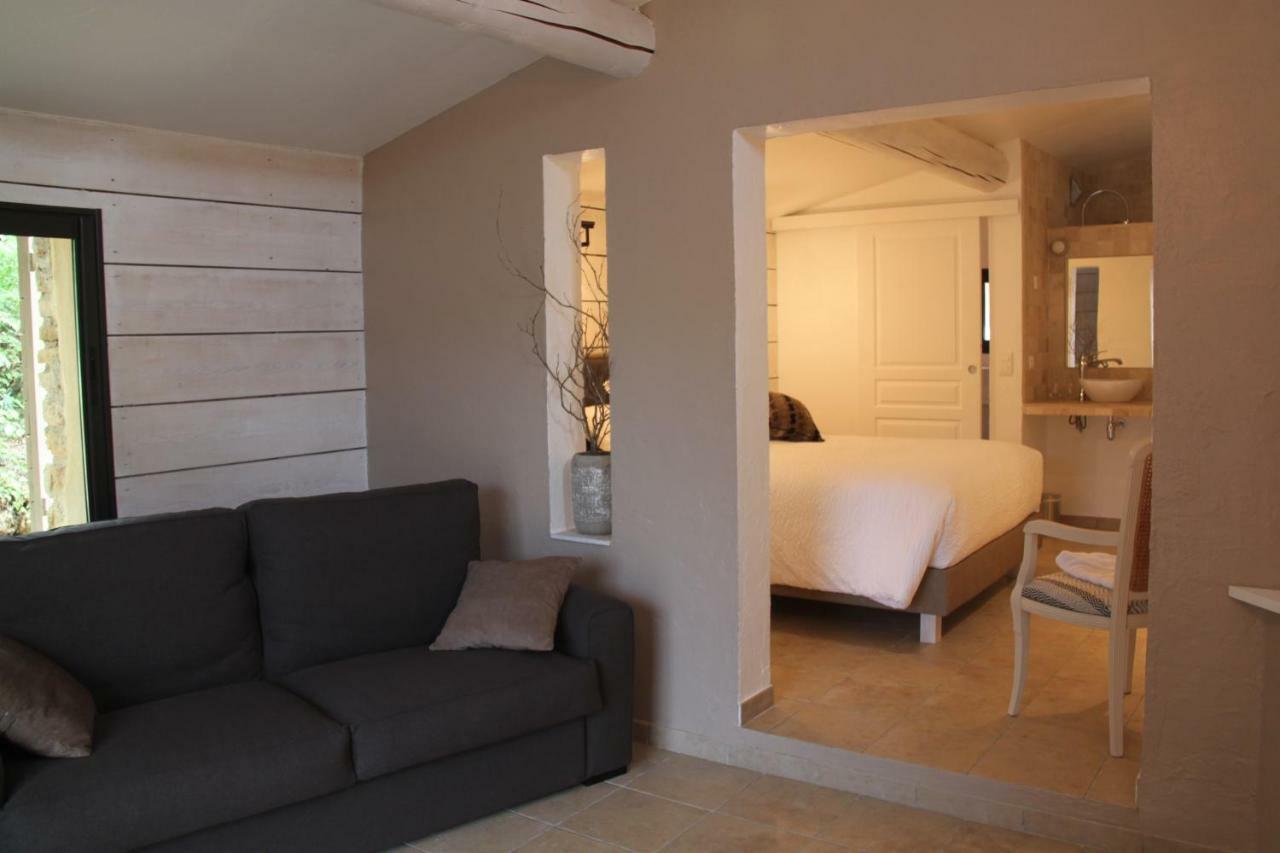 Le Hameau Fleur De Pierres , Chambre , Gite Et Table D'Hotes Murs  Εξωτερικό φωτογραφία